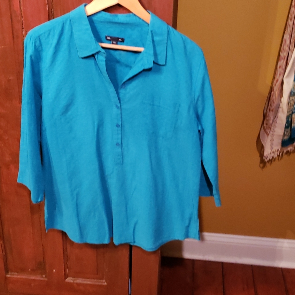 Gap blue blouse